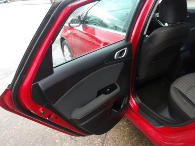 2023 Kia Ceed 1.5T Gdi Isg 2 5Dr (ML73TXM) Image 13