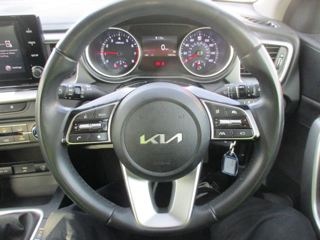 2023 Kia Ceed 1.5T Gdi Isg 2 5Dr (ML73TZD) Image 16