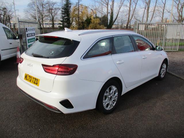 2023 Kia Ceed 1.5T Gdi Isg 2 5Dr (ML73TZD) Image 4