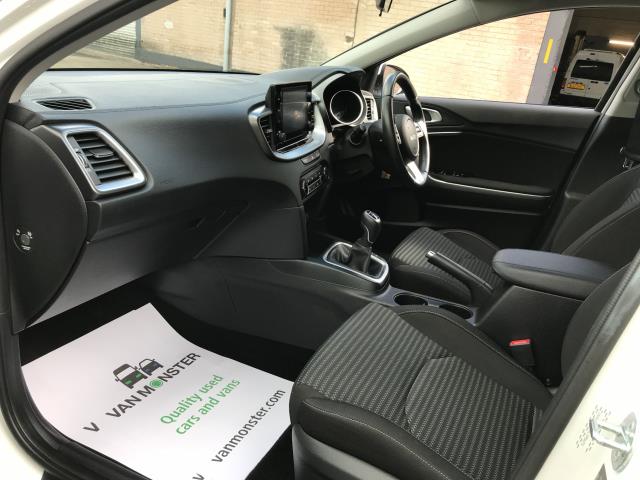 2023 Kia Ceed 1.5T Gdi Isg 2 5Dr (ML73URC) Image 18