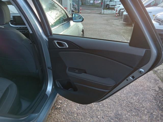 2023 Kia Ceed 1.5T Gdi Isg 2 5Dr (MM23YUU) Image 29