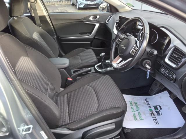 2023 Kia Ceed 1.5T Gdi Isg 2 5Dr (MM23YUU) Image 30