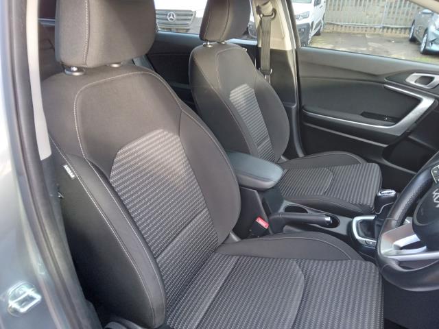 2023 Kia Ceed 1.5T Gdi Isg 2 5Dr (MM23YUU) Image 31