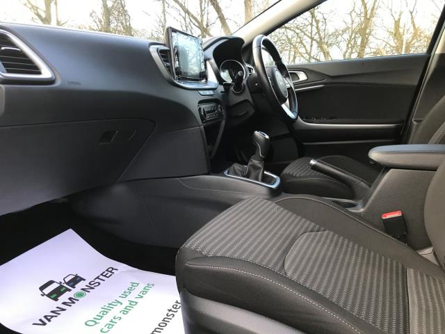2023 Kia Ceed 1.5T Gdi Isg 2 5Dr (MT73BXF) Image 12