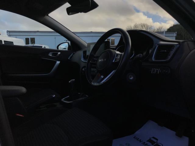 2023 Kia Ceed 1.5T Gdi Isg 2 5Dr (MT73BXF) Image 4