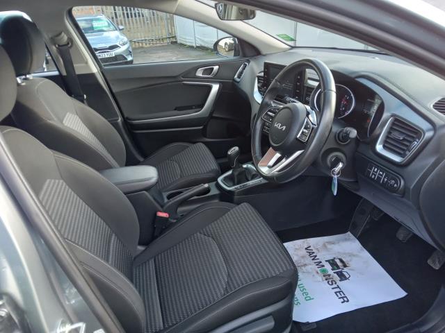 2023 Kia Ceed 1.5T Gdi Isg 2 5Dr (MT73CCA) Image 29