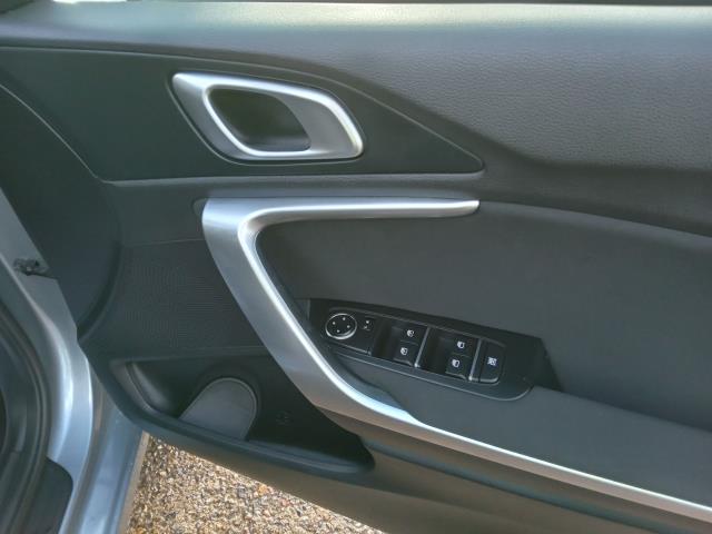 2023 Kia Ceed 1.5T Gdi Isg 2 5Dr (MT73CCA) Image 30