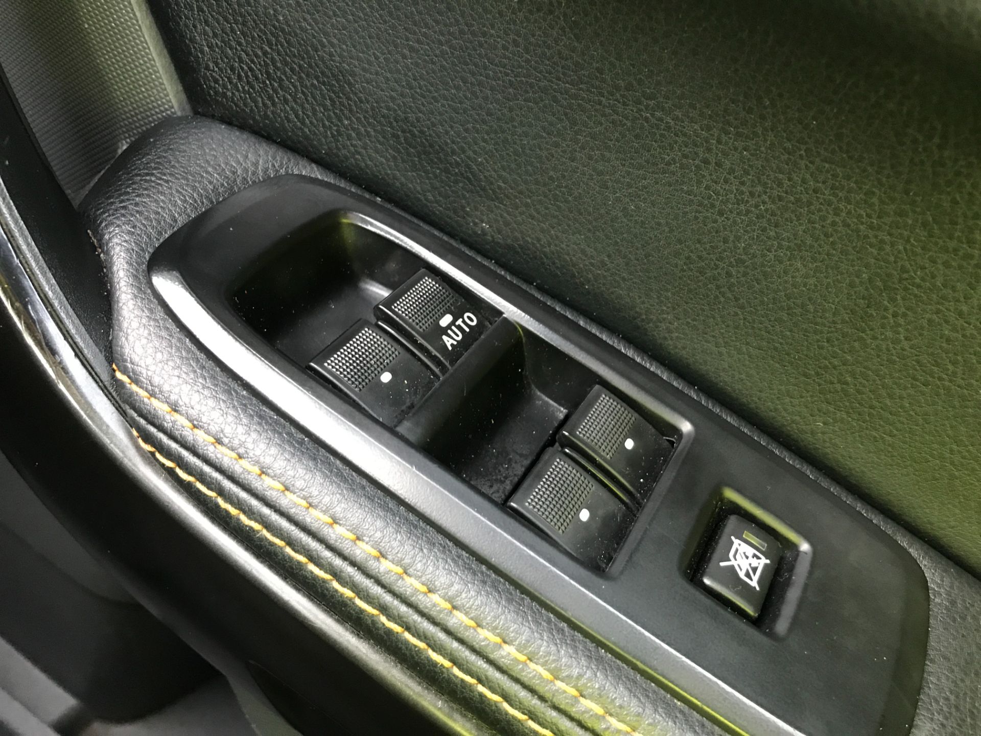 2016 Ford Ranger WILDTRAK DOUBLE CAB 4X4 3.2TDCI 200PS AUTOMATIC EURO 6 (MV66XUU) Image 35