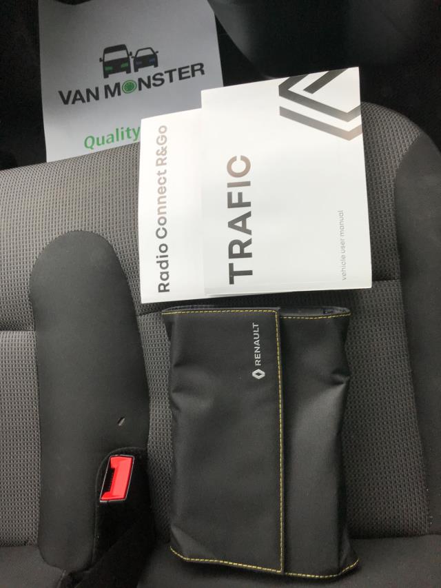 2022 Renault Trafic Sl28 Blue Dci 110 Business Van (NG22NGE) Image 34