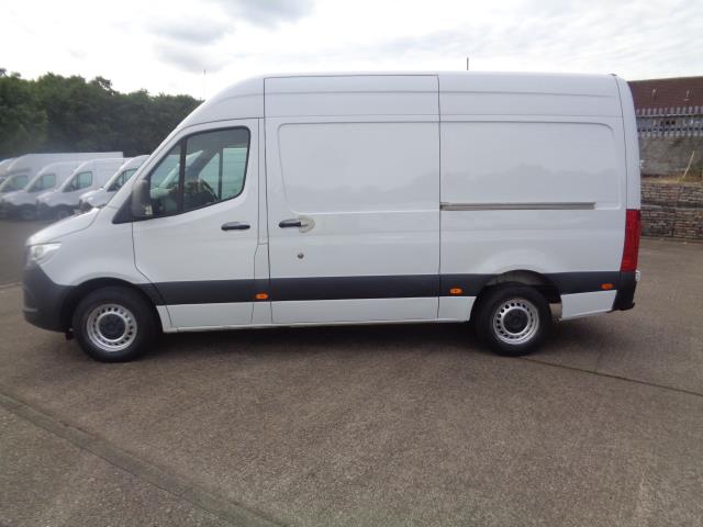 2019 Mercedes-Benz Sprinter 3.5T H2 L2 RWD Van  (NH19WVE) Image 9