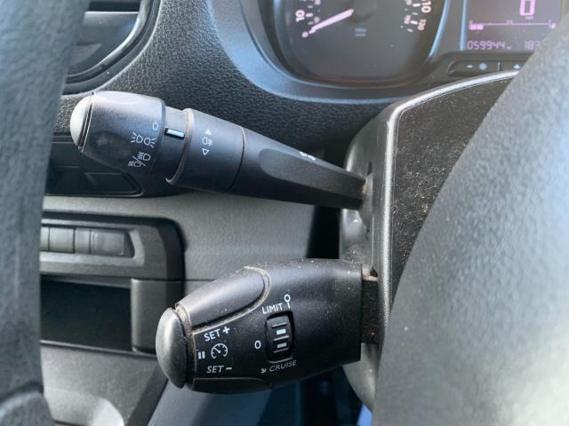 2018 Peugeot Expert 1000 1.6 Bluehdi 95 S Van (NU18VUE) Thumbnail 20