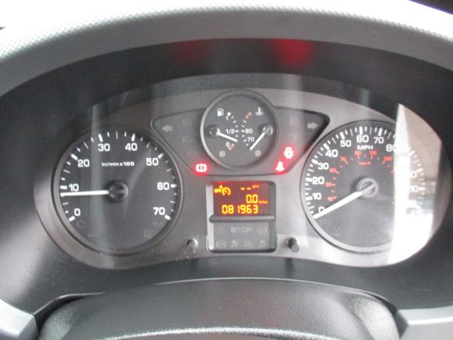 2018 Peugeot Partner L1 850 1.6 BLUEHDI 100 PROFESSIONAL (NON S/S)EURO 6 (NU18YCC) Image 12