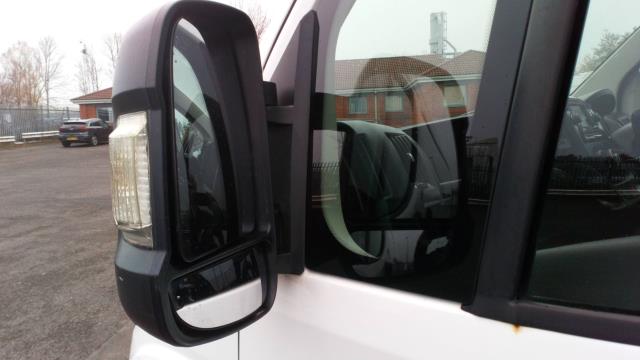 2018 Peugeot Boxer 2.0 Bluehdi H2 Professional Van 130Ps (NU18YRD) Image 13