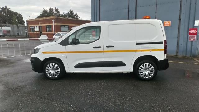 2019 Peugeot Partner 1000 1.5 Bluehdi 100 Professional Van (NU19ABX) Image 4