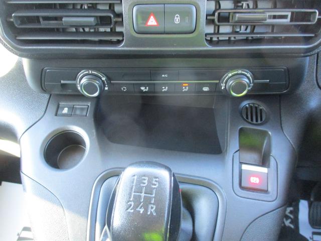 2019 Peugeot Partner 1000 1.5 Bluehdi 100 Professional Van (NU19BFF) Image 22