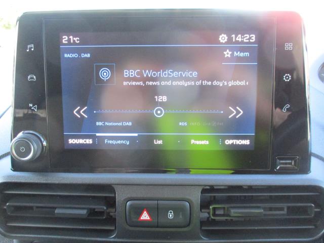 2019 Peugeot Partner 1000 1.5 Bluehdi 100 Professional Van (NU19BFF) Image 19