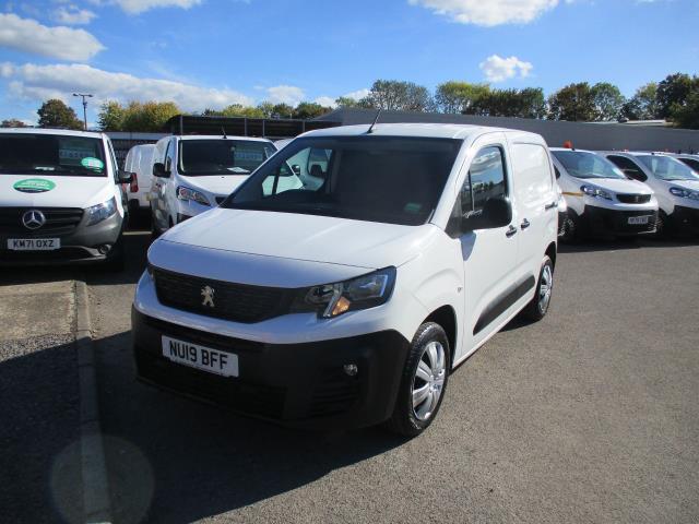 2019 Peugeot Partner 1000 1.5 Bluehdi 100 Professional Van (NU19BFF) Image 9