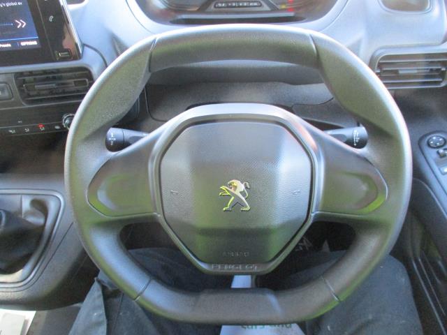 2019 Peugeot Partner 1000 1.5 Bluehdi 100 Professional Van (NU19BFF) Image 14