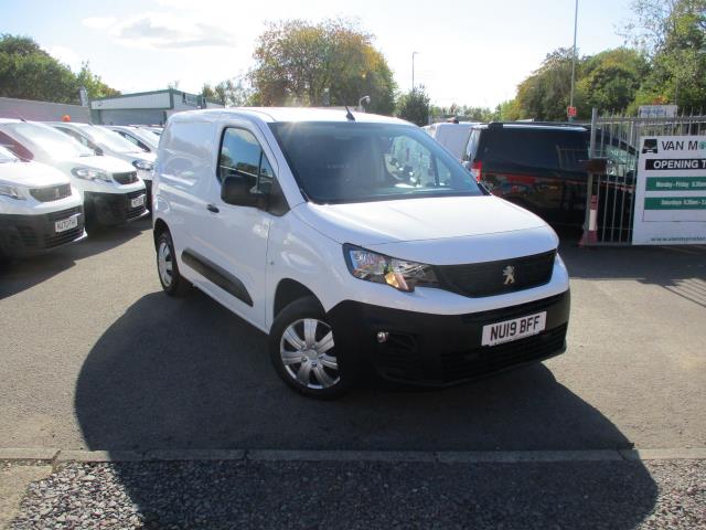 2019 Peugeot Partner 1000 1.5 Bluehdi 100 Professional Van (NU19BFF) Image 2