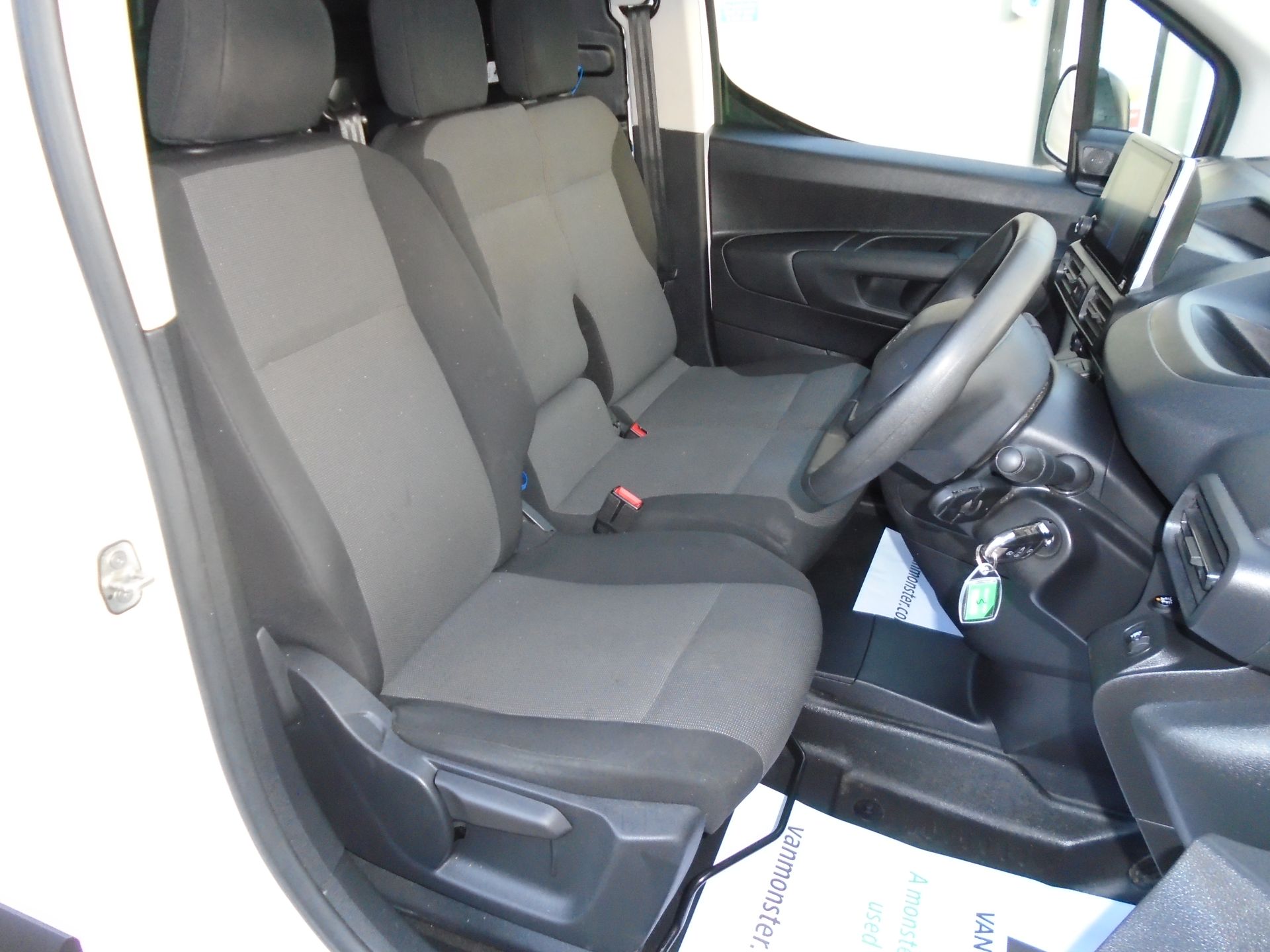 2019 Peugeot Partner 1000 1.5 Bluehdi 100 Professional Van (NU19FFJ) Image 20
