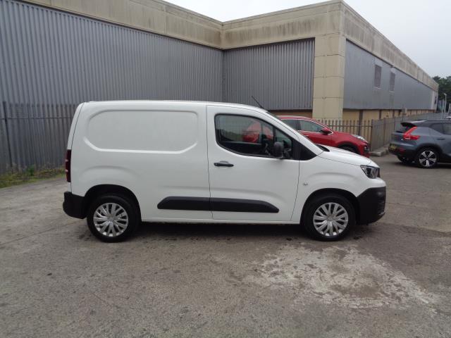 2019 Peugeot Partner 1000 1.5 Bluehdi 100 Professional Van (NU19HDG) Image 4