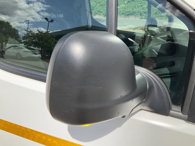 2020 Peugeot Partner 1000 1.5 Bluehdi 100 Grip Van (NU20AZG) Image 32