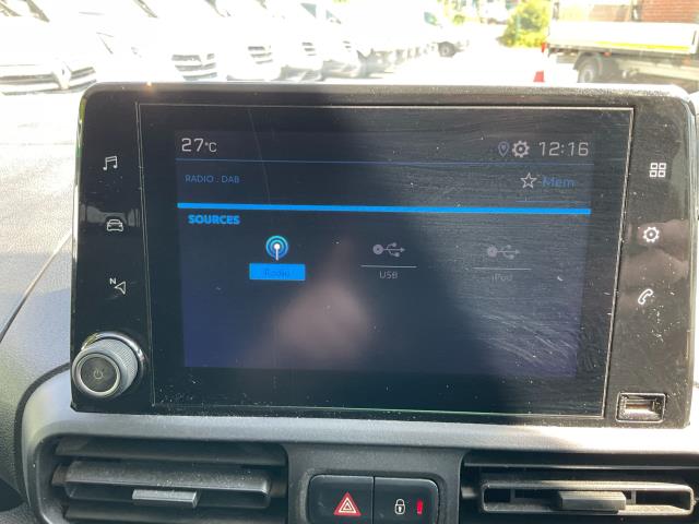 2020 Peugeot Partner 1000 1.5 Bluehdi 100 Professional Van (NU20CUY) Image 18