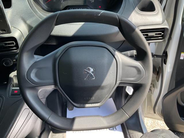 2020 Peugeot Partner 1000 1.5 Bluehdi 100 Professional Van (NU20CUY) Image 16
