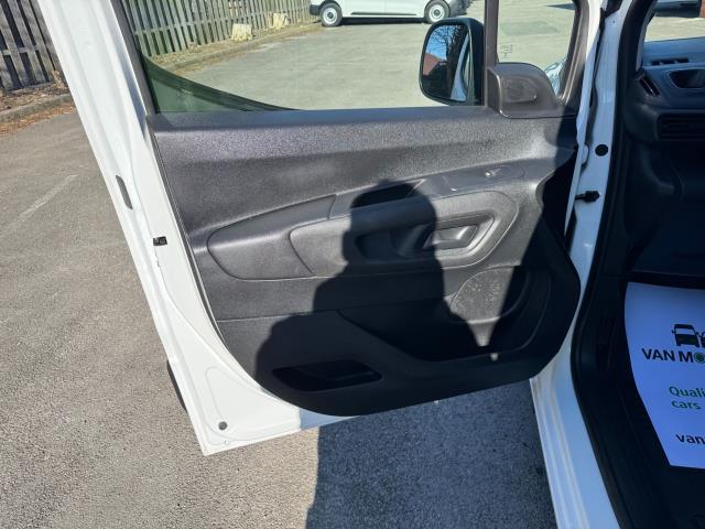 2020 Peugeot Partner 1000 1.5 Bluehdi 100 Professional Van Euro 6 (NU20CVA) Image 31