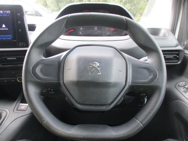 2020 Peugeot Partner 1000 1.5 Bluehdi 100 Professional Van (NU20EDF) Image 16