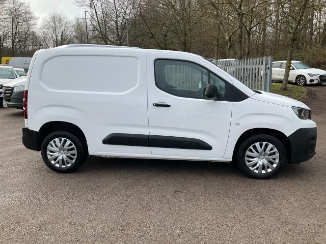 2020 Peugeot Partner 1000 1.5 Bluehdi 100 Professional Van (NU20EDO) Image 15