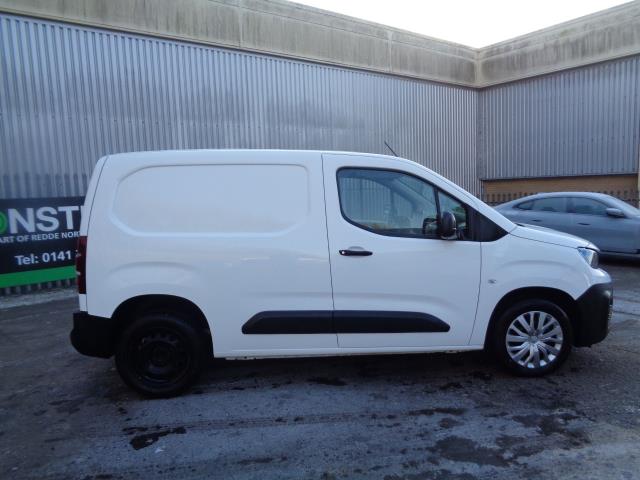 2020 Peugeot Partner 1000 1.5 Bluehdi 100 Professional Van (NU20EZW) Image 12