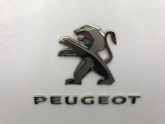 2020 Peugeot Partner 1000 1.5 Bluehdi 100 Professional Van (NU20FCX) Image 19