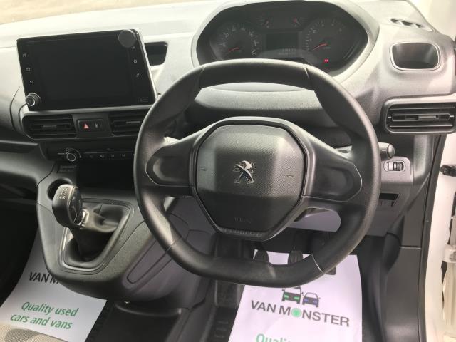 2020 Peugeot Partner 1000 1.5 Bluehdi 100 Professional Van (NU20GFV) Image 21