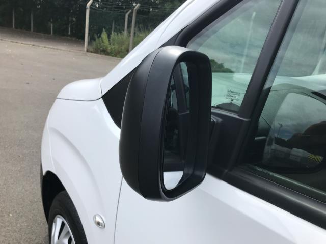 2020 Peugeot Partner 1000 1.5 Bluehdi 100 Professional Van (NU20GFV) Image 16
