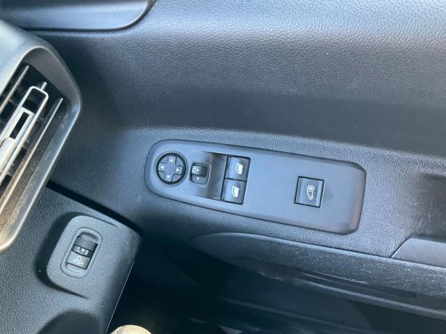 2020 Peugeot Partner 1000 1.5 Bluehdi 100 Professional Van (NU20GFX) Image 28