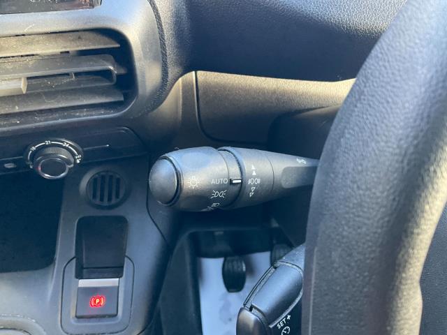 2020 Peugeot Partner 1000 1.5 Bluehdi 100 Professional Van (NU20GFX) Image 27