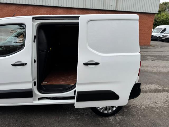 2020 Peugeot Partner 1000 1.5 Bluehdi 100 Professional Van (NU20GGO) Image 42