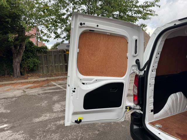 2020 Peugeot Partner 1000 1.5 Bluehdi 100 Professional Van (NU20GGO) Image 50