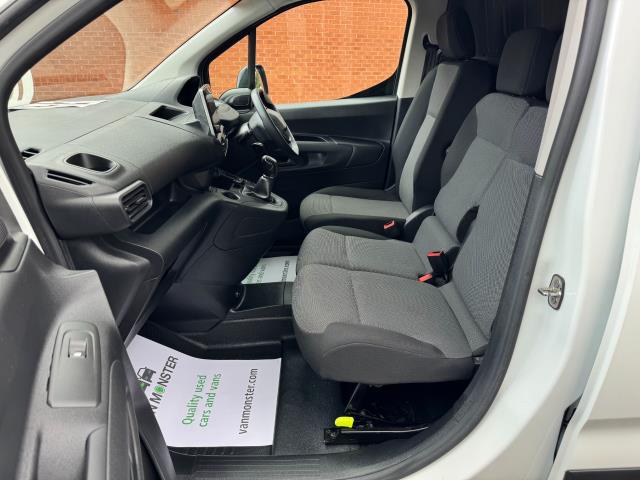 2020 Peugeot Partner 1000 1.5 Bluehdi 100 Professional Van (NU20GGO) Image 30