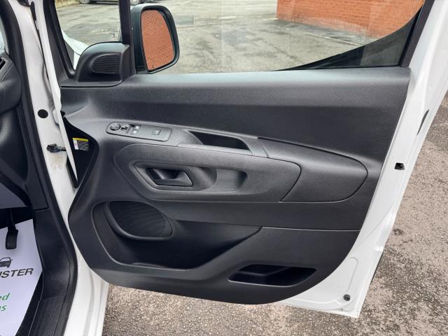 2020 Peugeot Partner 1000 1.5 Bluehdi 100 Professional Van (NU20GGO) Image 18