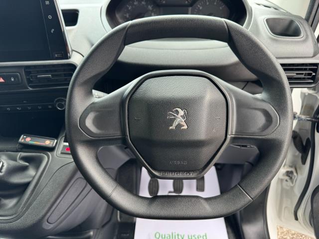 2020 Peugeot Partner 1000 1.5 Bluehdi 100 Professional Van (NU20GGO) Image 22