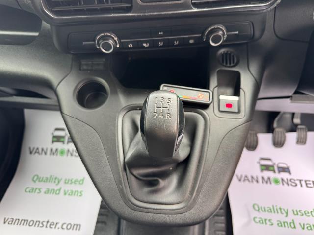 2020 Peugeot Partner 1000 1.5 Bluehdi 100 Professional Van (NU20GGO) Image 26