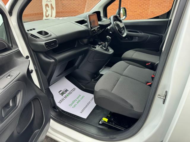 2020 Peugeot Partner 1000 1.5 Bluehdi 100 Professional Van (NU20GGO) Image 28