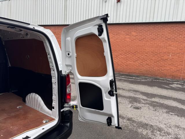 2020 Peugeot Partner 1000 1.5 Bluehdi 100 Professional Van (NU20GGO) Image 51