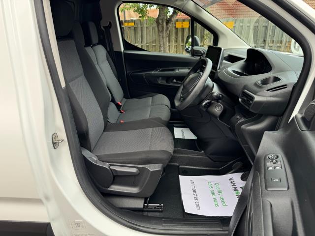 2020 Peugeot Partner 1000 1.5 Bluehdi 100 Professional Van (NU20GGO) Image 15