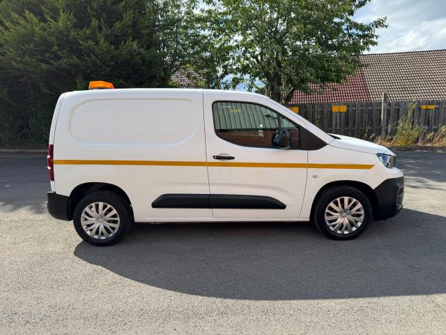 2020 Peugeot Partner 1000 1.5 Bluehdi 100 Professional Van EURO 6 (NU20GHY) Image 10