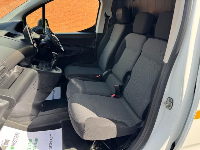 2020 Peugeot Partner 1000 1.5 Bluehdi 100 Professional Van EURO 6 (NU20GHY) Image 31