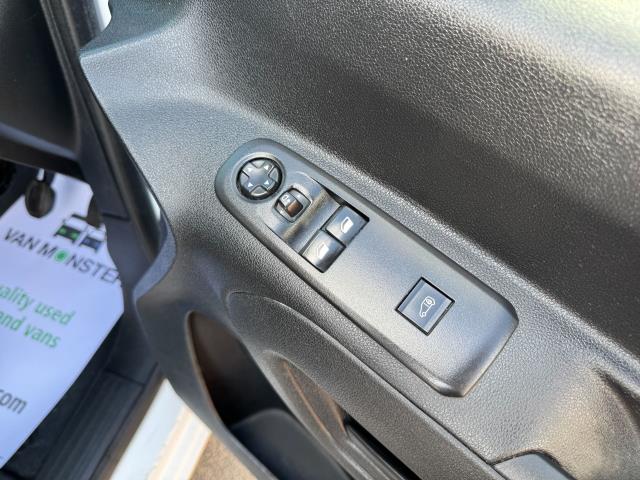 2020 Peugeot Partner 1000 1.5 Bluehdi 100 Professional Van EURO 6 (NU20GHY) Image 19