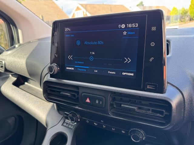 2020 Peugeot Partner 1000 1.5 Bluehdi 100 Professional Van EURO 6 (NU20GHY) Image 23